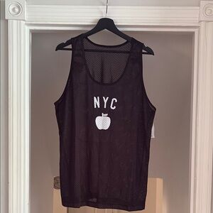 NWT Mesh Sleeveless Pinnie with NYC Apple Graphic